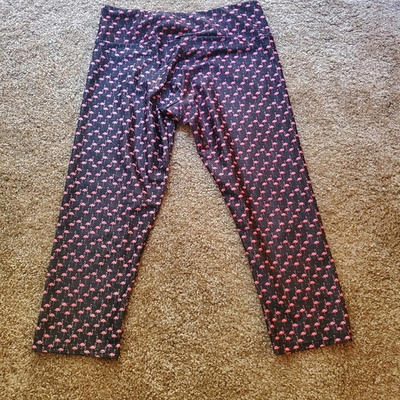 Onzie Flamingo Crops Size M/L - Picture 5 of 7